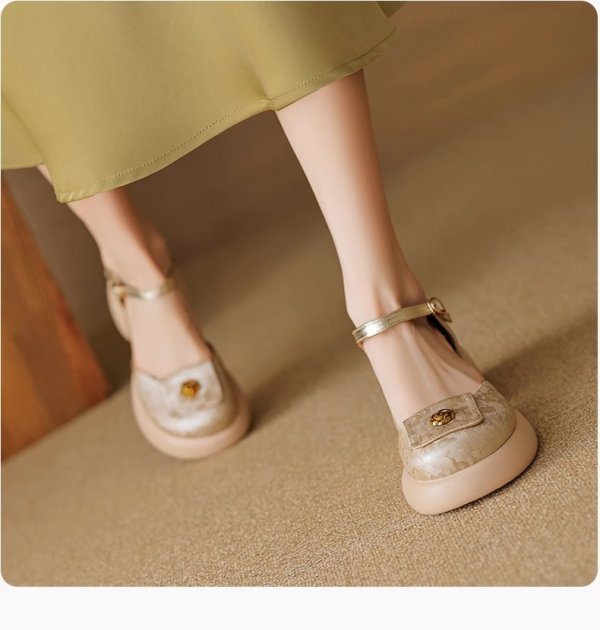 Camellia Baotou Hollowed Sandals Soft Leather Bottom Word Buckle High Heels